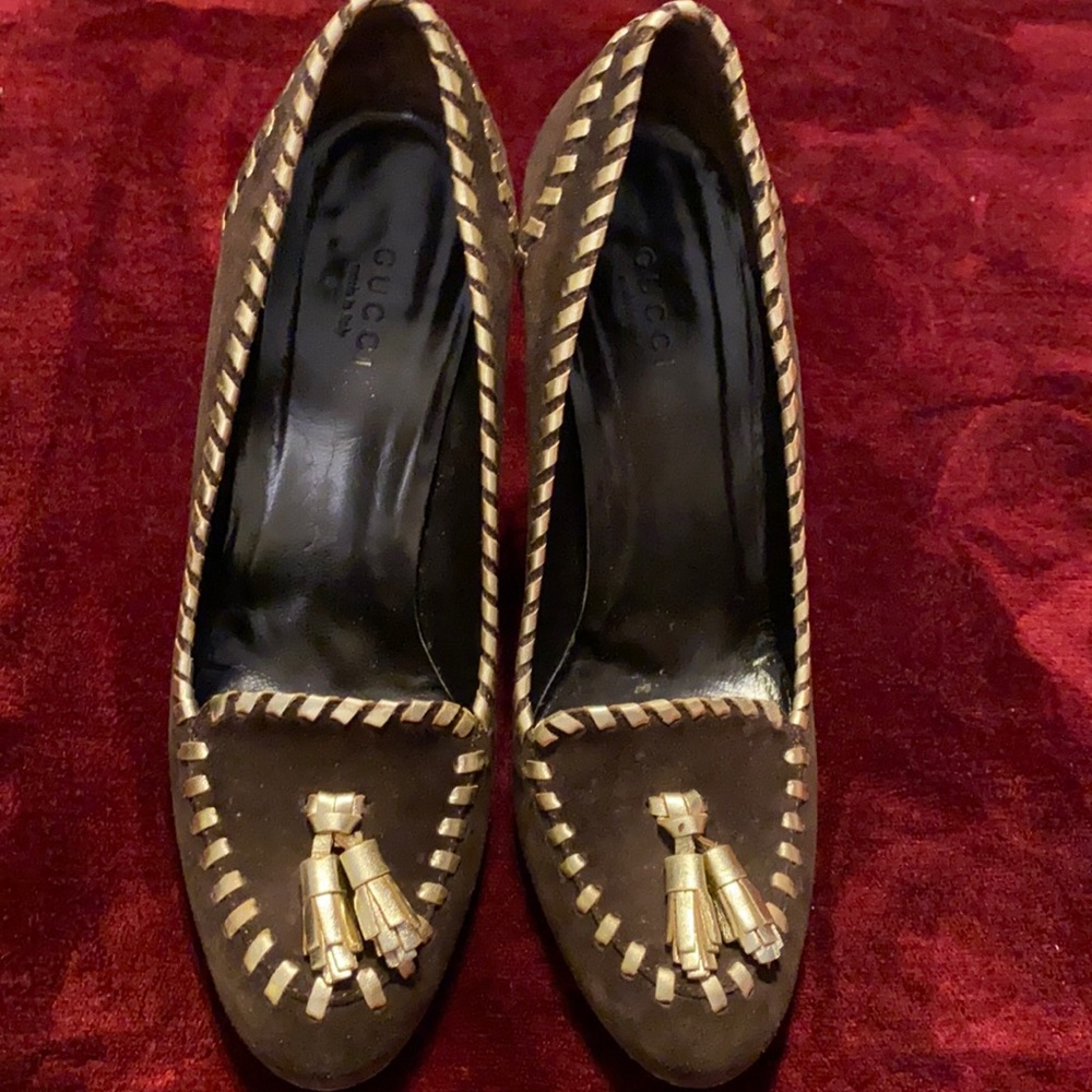 Gucci pumps